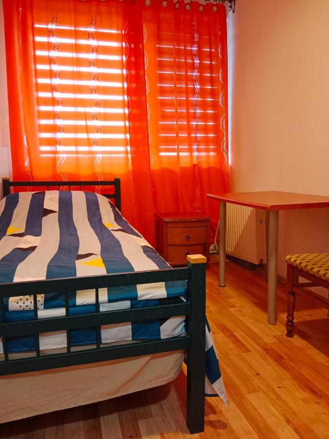 Bed and Breakfast La Madriguera Рашин Экстерьер фото